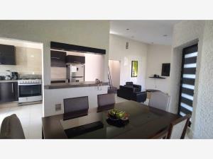 Casa en venta en Lomas de Cocoyoc, Atlatlahucan — foto 2 de 15