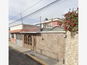 Casa en venta en Villa de las Flores 1a Sección (Unidad Coacalco), Coacalco de Berriozábal — foto 2 de 8