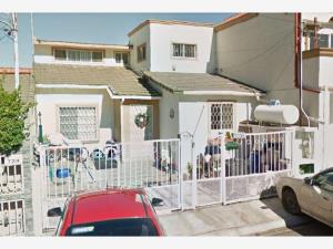 Casa en venta en Altabrisa, Tijuana, Baja California