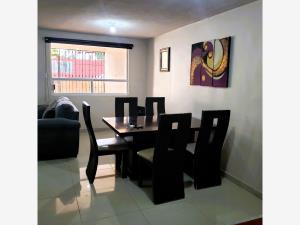 Casa en venta en Colinas del Sur, Saltillo — foto 3 de 16
