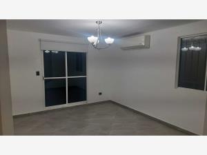 Casa en renta en Cerradas de Anáhuac Sector Premier, General Escobedo — foto 2 de 12