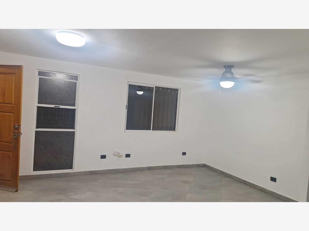 Casa en renta en Cerradas de Anáhuac Sector Premier, General Escobedo — foto 1 de 12