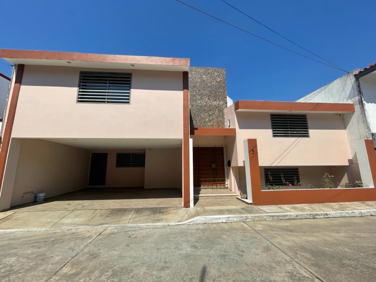 Casa en Venta en Galaxia/tabasco 2000, Centro, Tabasco Casa en Venta en Galaxia/tabasco 2000, Centro, Tabasco