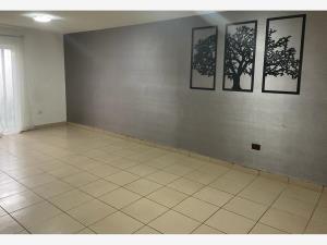 Casa en renta en Rincón del Valle, Ramos Arizpe — foto 3 de 11