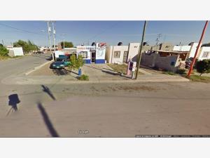 Casa en venta en Villas de San Miguel, Nuevo Laredo — foto 3 de 12