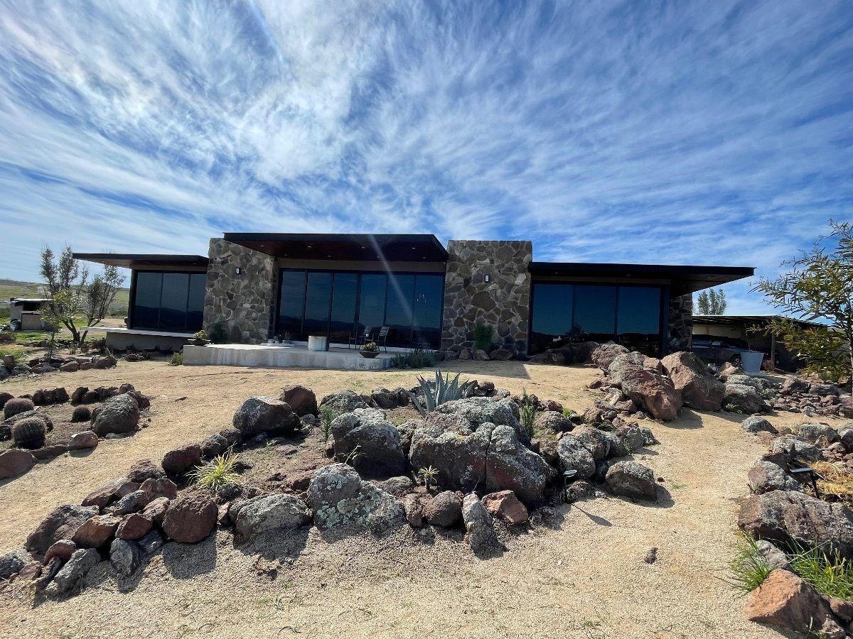 Casa en venta en Francisco Zarco (Valle de Guadalupe), Ensenada — foto 1 de 33