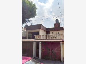 Casa en Culhuacán CTM Sección III, Coyoacán, Ciudad de México