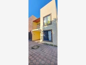 Casa en renta en Hermenegildo Galeana, Cuautla — foto 2 de 26