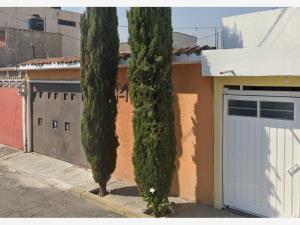 Casa en venta en Villa de las Flores 1a Sección (Unidad Coacalco), Coacalco de Berriozábal — foto 3 de 13