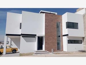 Casa en venta en Valle Imperial, Zapopan — foto 2 de 46
