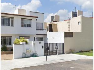Casa en venta en Santuarios del Cerrito, Corregidora — foto 2 de 12