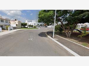 Casa en venta en Santuarios del Cerrito, Corregidora — foto 3 de 12