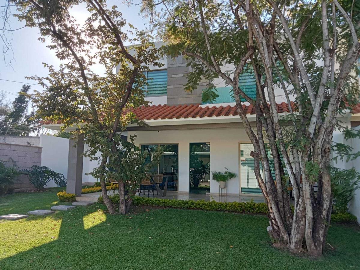 Casa en venta en Lomas de Jiutepec, Jiutepec — foto 1 de 28