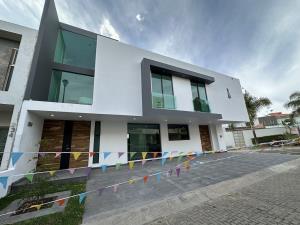 Casa en venta en Los Almendros, Zapopan, Jalisco Casa en venta en Los Almendros, Zapopan, Jalisco