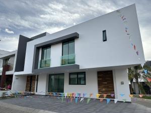 Casa en venta en Los Almendros, Zapopan — foto 2 de 28