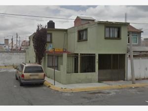 Casa en venta en Villas Santín, Toluca — foto 2 de 12