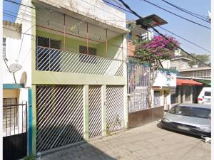 Casa en venta en Emiliano Zapata Fraccionamiento Popular, Coyoacán — foto 2 de 6