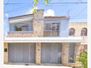Casa en venta en Jardines Alcalde, Guadalajara — foto 2 de 10