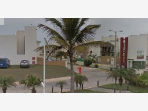 Casa en venta en Lomas de la Rioja, Alvarado — foto 2 de 17