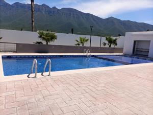 Casa en venta en Cumbres Toscana, García, Nuevo León Casa en venta en Cumbres Toscana, García, Nuevo León