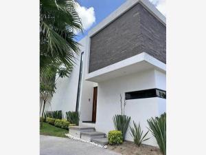 Casa en Lomas del Predregal, San Luis Potosí, San Luis Potosí — foto 1 de 23