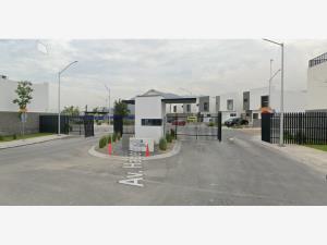 Casa en remate en Las Lomas, García, Nuevo León
