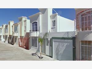 Casa en venta en Villas de Plateros, Fresnillo — foto 3 de 12