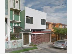 Casa en venta en Jardines de La Cruz 1a. Sección, Guadalajara — foto 2 de 6
