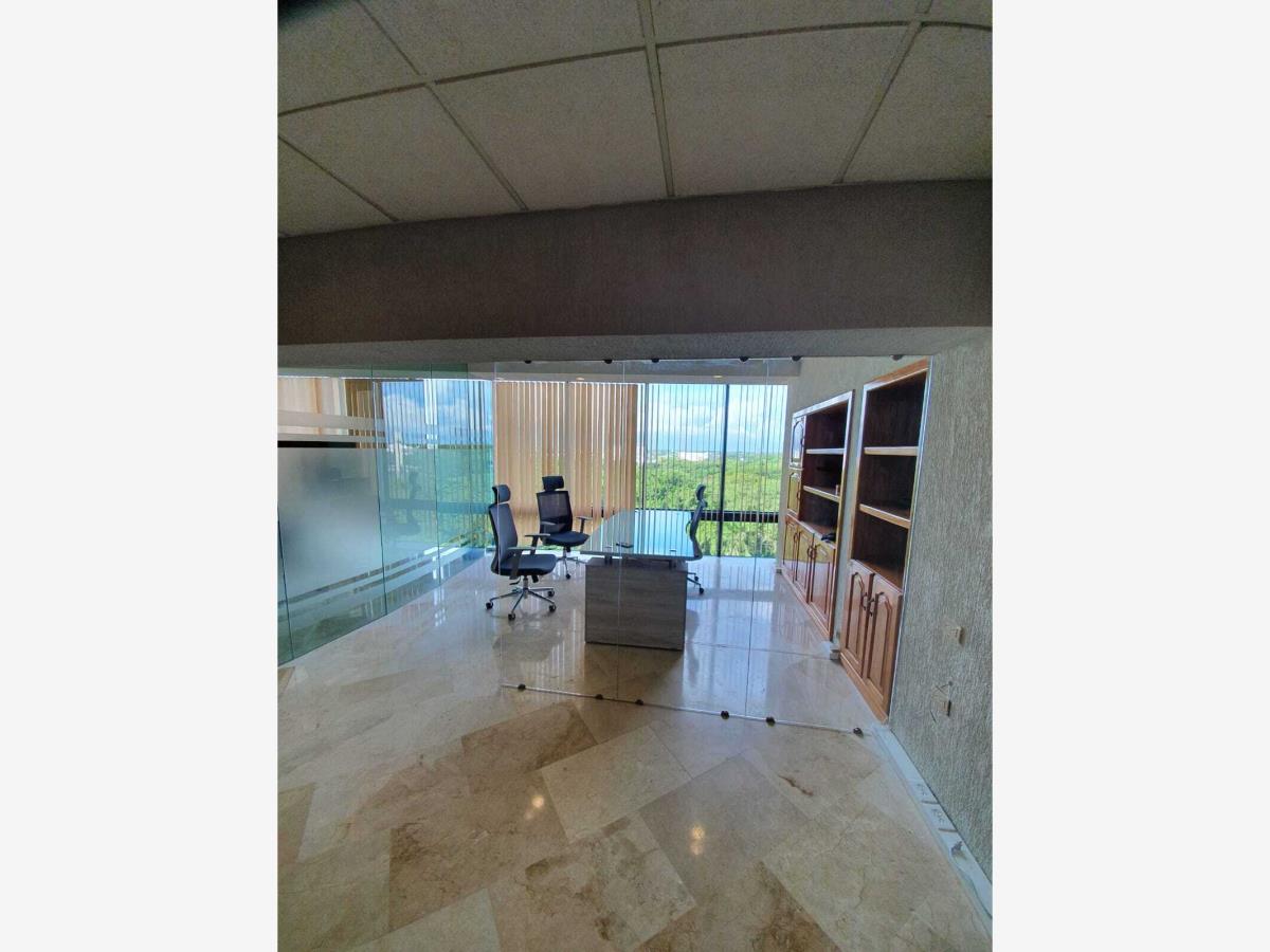Oficina en renta en Galaxia/tabasco 2000, Centro — foto 1 de 23