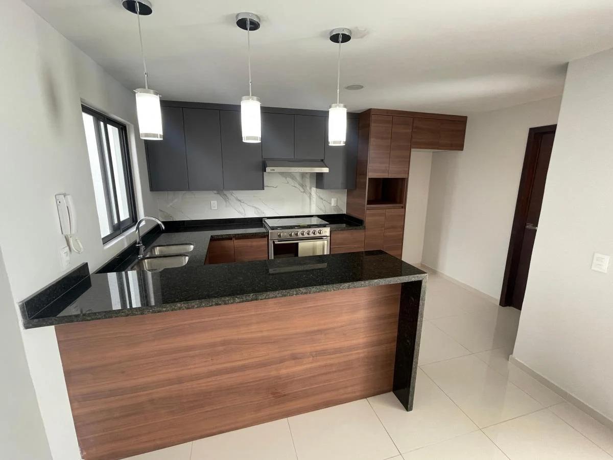 Casa en venta en Del Fresno 1a. Sección, Guadalajara — foto 1 de 16
