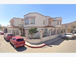 Casa en venta en Valle Dorado Sección Lagos, Ensenada — foto 2 de 4