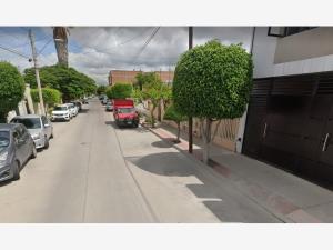 Casa en venta en La Carmona, León — foto 3 de 11