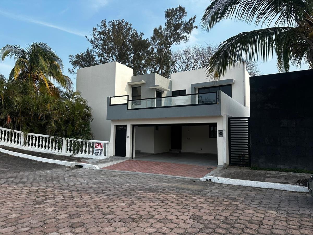 Casa en venta en El Estero, Boca del Río — foto 1 de 19