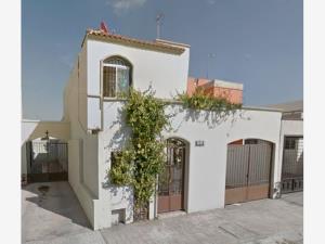 Casa en remate en Manantiales del Bosque, Ramos Arizpe, Coahuila de Zaragoza