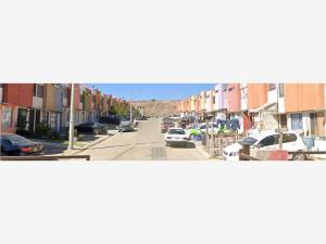 Casa en Los Valles, Tijuana, Baja California