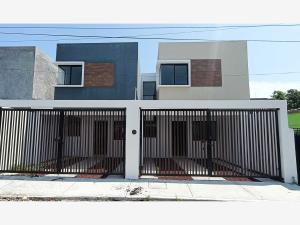 Casa en venta en Venustiano Carranza, Boca del Río — foto 2 de 15