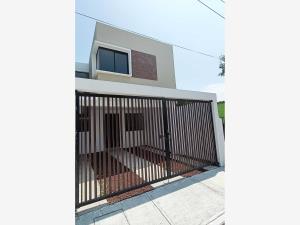 Casa en venta en Venustiano Carranza, Boca del Río — foto 3 de 15