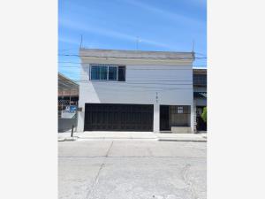 Casa en venta en Jardines del Moral, León — foto 2 de 25