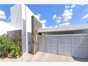 Casa en venta en Montebello, Mérida — foto 2 de 8