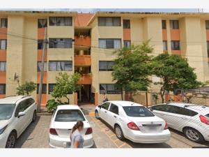 EXCELENTE SE VENDE DEPARTAMENTO PLANTA BAJA UH EL SAUZ MUY BIEN UBICADO