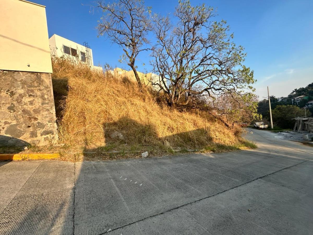Terreno en venta en Lomas de Tzompantle, Cuernavaca — foto 1 de 9