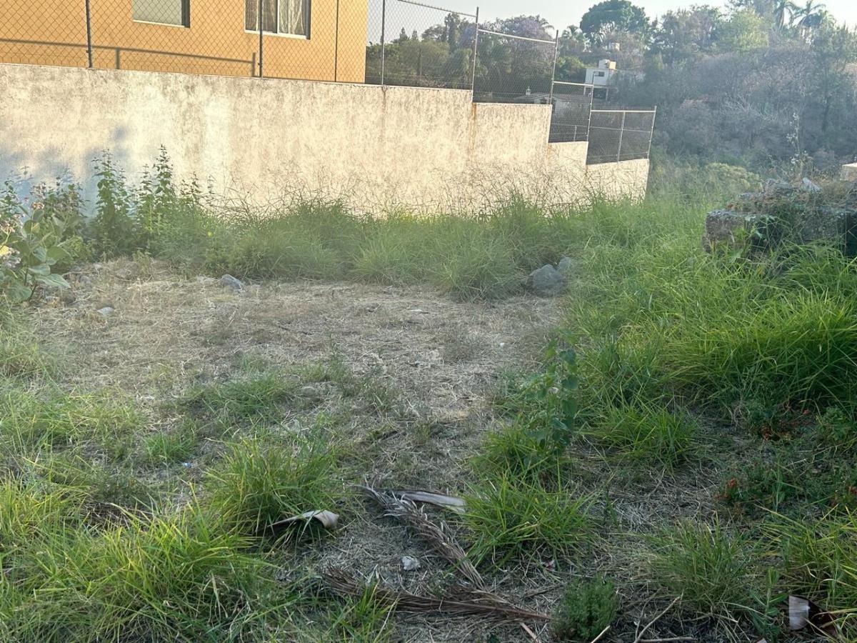 Terreno en venta en Lomas de Tzompantle, Cuernavaca — foto 1 de 8