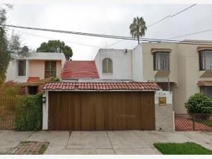 Casa en venta en La Estancia, Zapopan — foto 2 de 12
