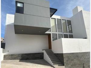 Casa en renta en Lomas de Chaultepec, San Luis Potosí, San Luis Potosí