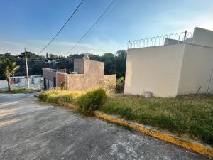 Terreno en venta en Lomas de Tzompantle, Cuernavaca, Morelos Terreno en venta en Lomas de Tzompantle, Cuernavaca, Morelos