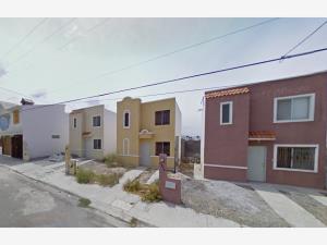 Casa en venta en Amistad, Saltillo — foto 2 de 13