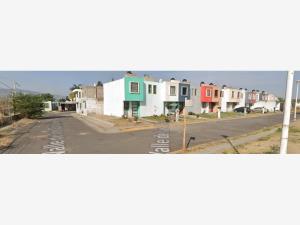 Casa en venta en Valle Dorado, Tlajomulco de Zúñiga — foto 3 de 5