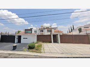 Casa en Juriquilla Residencial, Querétaro, Querétaro