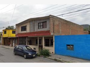 Casa en venta en Guayulera, Saltillo — foto 2 de 4