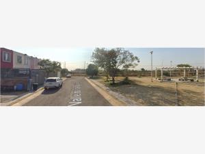 Casa en venta en Valle Dorado, Tlajomulco de Zúñiga — foto 2 de 4